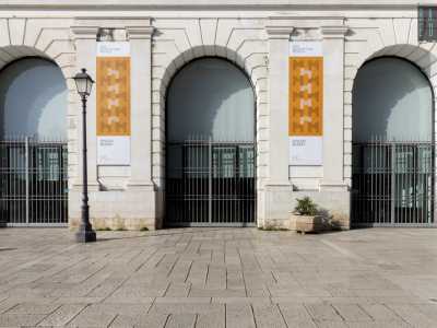 Tra queste lo Spazio Murat, luogo adibito a esposizioni ed eventi, il cui bianco paramento esterno � costituito da un bugnato a fasce nel quale si aprono sette archi sul lato lungo e due su quello corto, inquadrati da doppie lesene